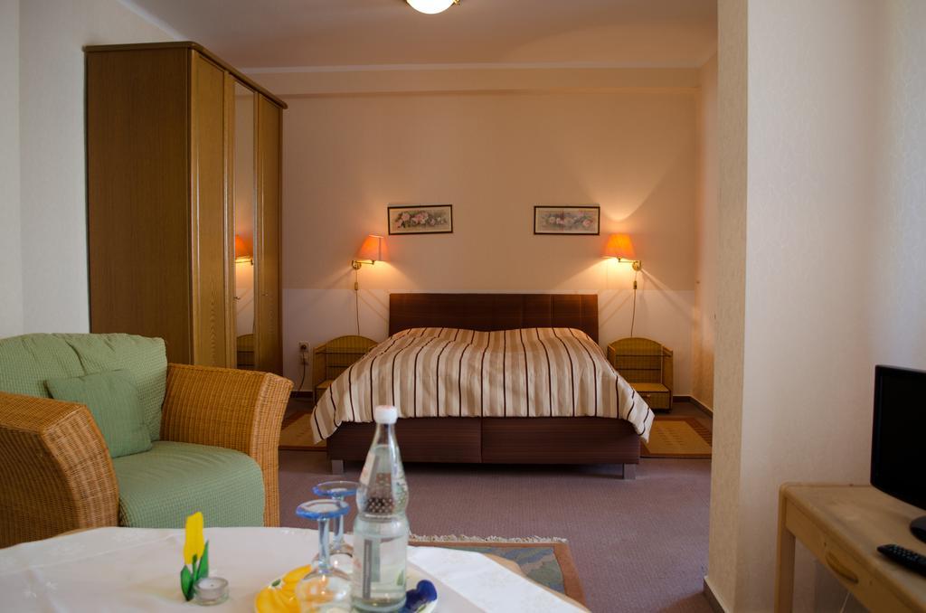 Haus Helvetia Bed & Breakfast Bad Orb Oda fotoğraf
